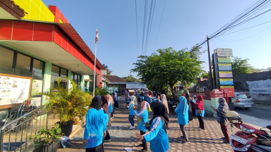 KEGIATAN SENAM PROLANIS GENDIS MANIS PUSKESMAS TULUNG