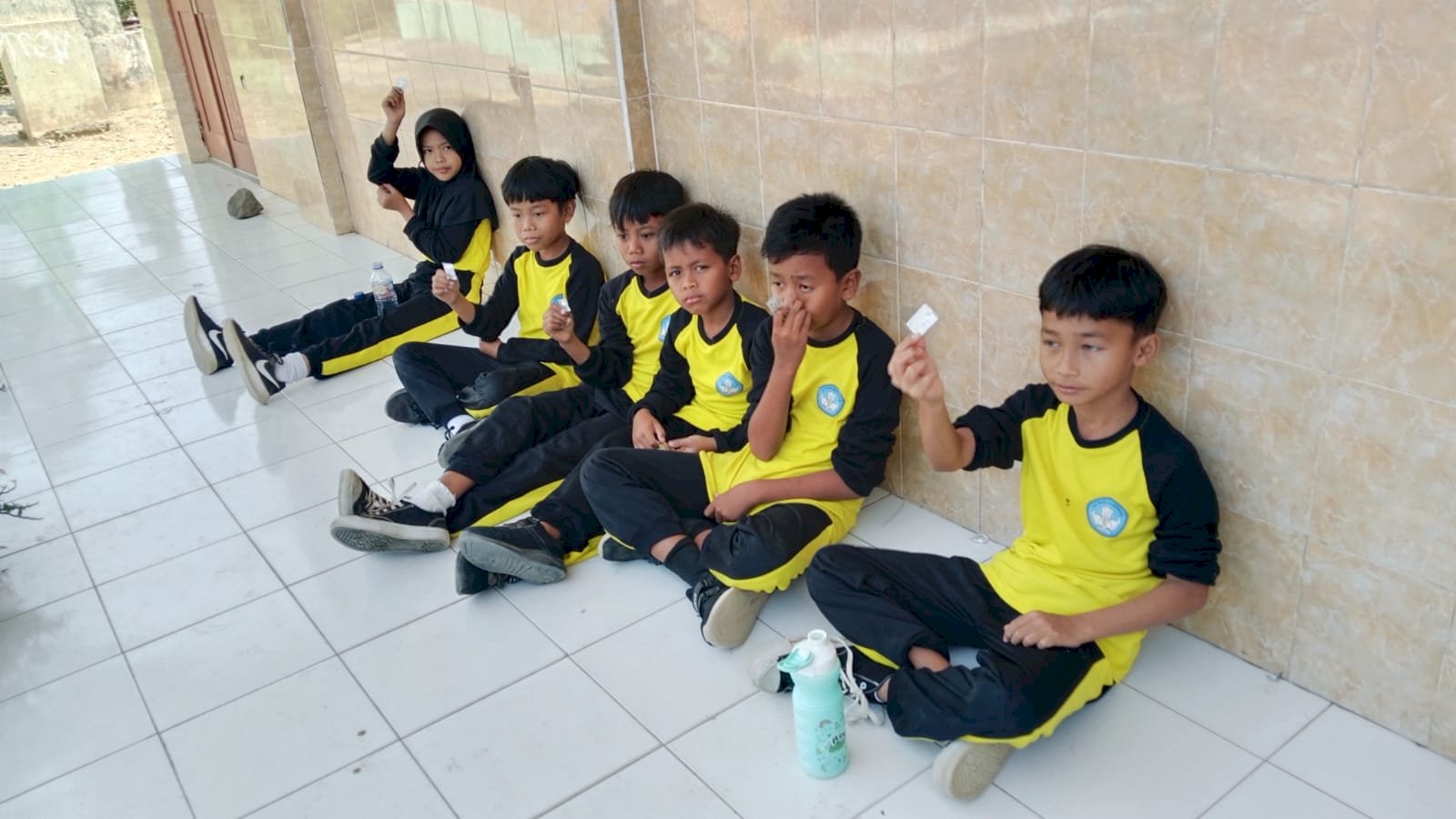PEMBERIAN OBAT CACING